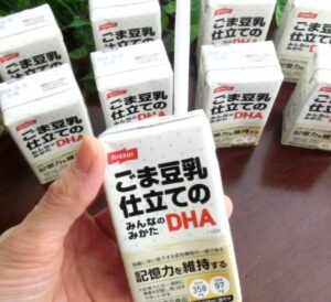 ニッスイ【ごま豆乳仕立てのみんなのみかたDHA（機能性表示食品）】